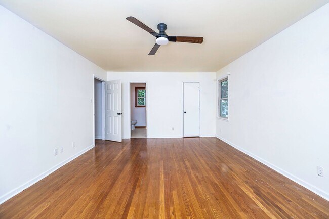 Building Photo - 720 Dove Path Ln