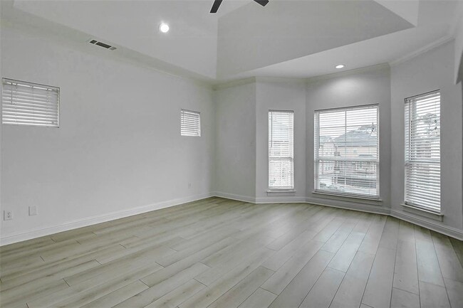 Building Photo - 5 Versante Ct
