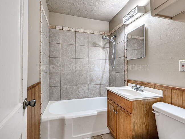 Building Photo - 4001 N Rockwell Ave