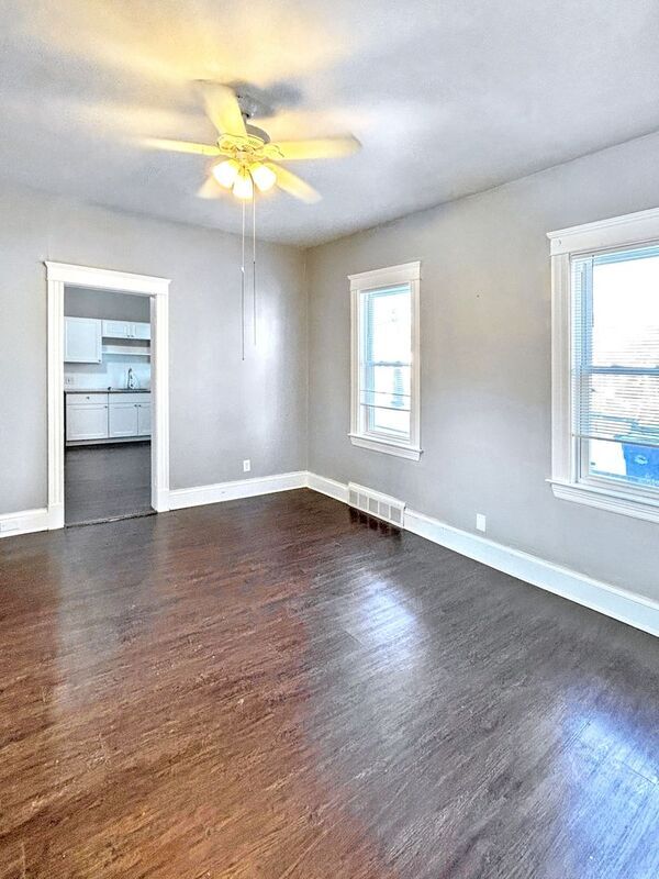 Building Photo - 1986 W 54th St