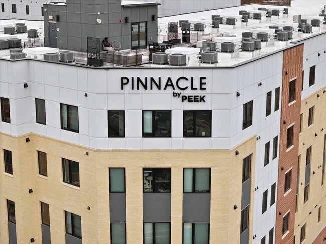 Building Photo - 72 S Essex Ave