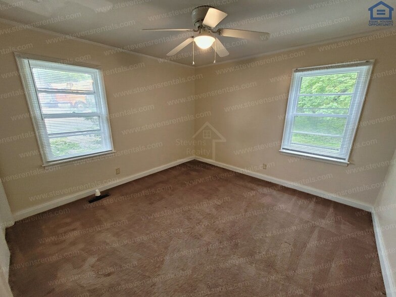 Building Photo - 748 Steakley Dr