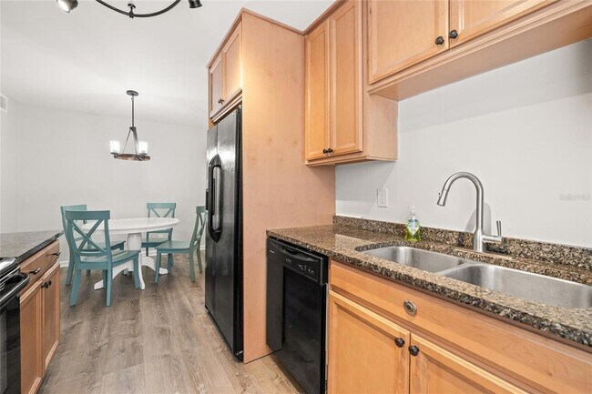 Building Photo - 3267 39th St S