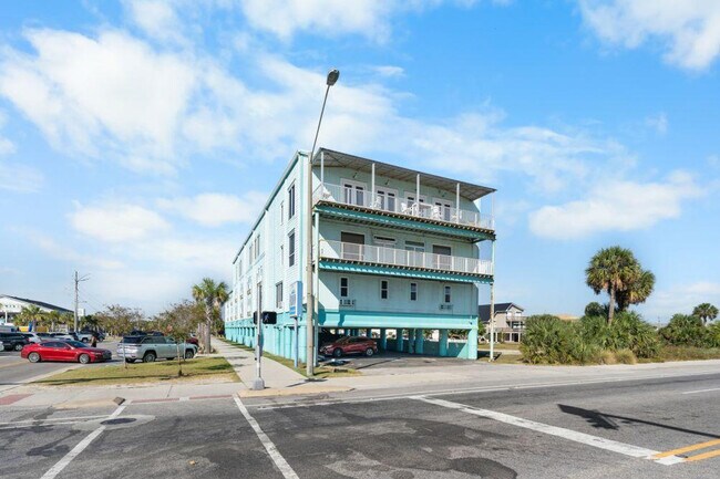 Building Photo - 200 E Beach Blvd