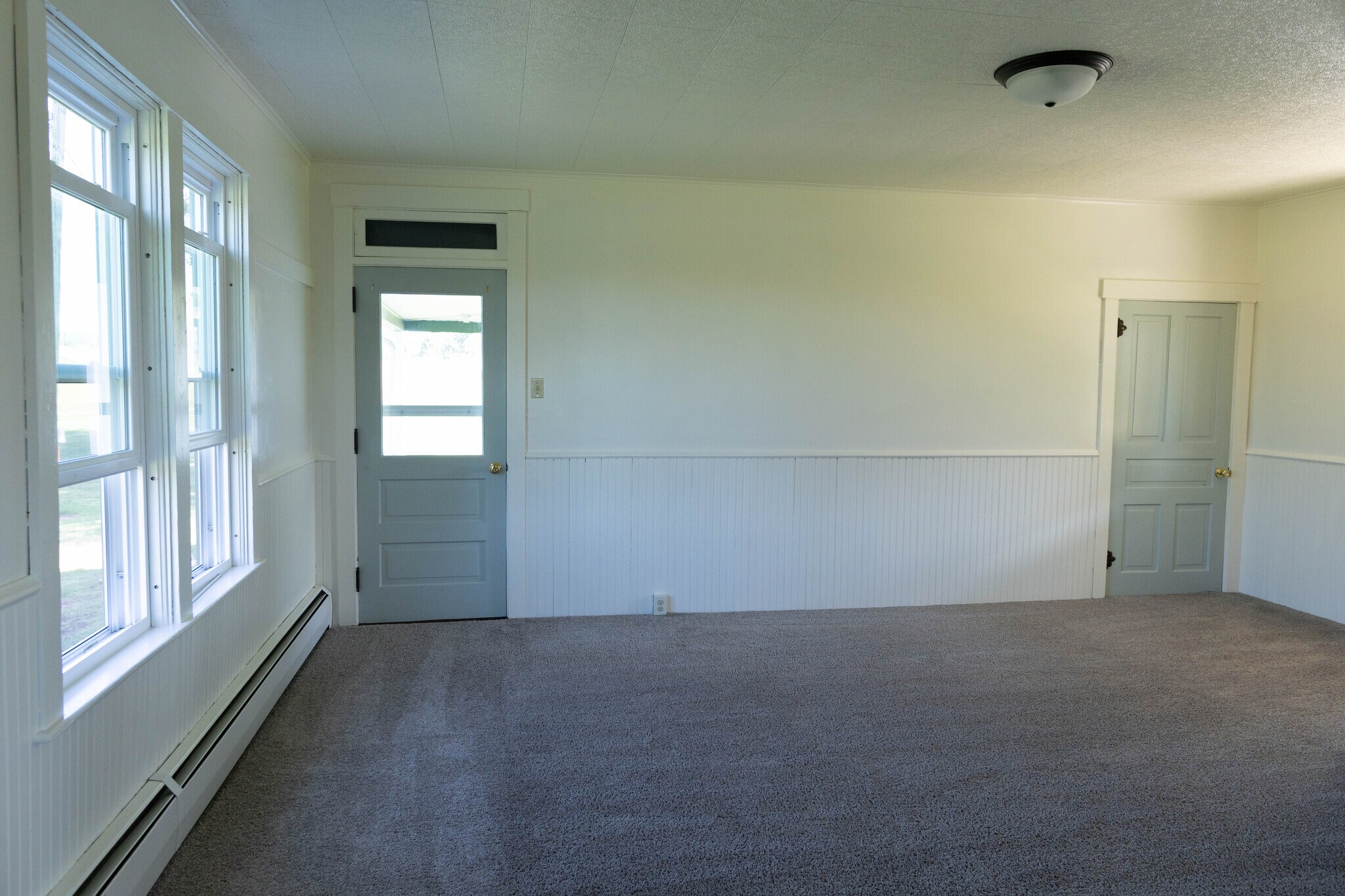 Building Photo - 1049 Reading Rd