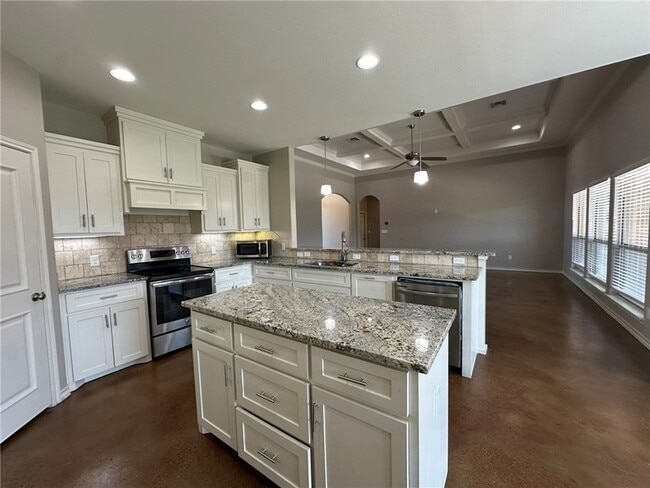 Building Photo - 106 Chiman Cir