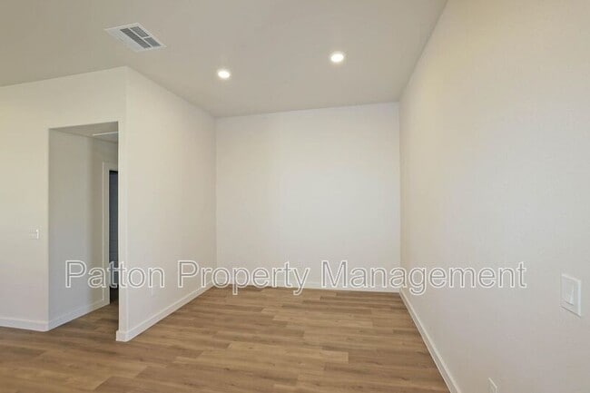 Building Photo - 9901 Heartland Ave