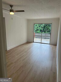 Building Photo - 2805 Northeast Expy