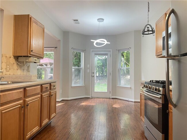 Building Photo - 385 Blackwood Ln