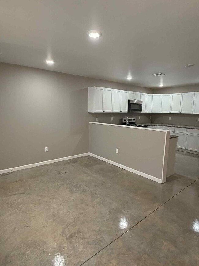 Building Photo - *CM 297-299 S. 4th St