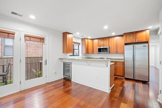 Building Photo - 1354 Euclid St NW