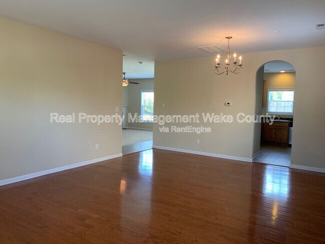 Building Photo - 112 Cobblebrook Ct