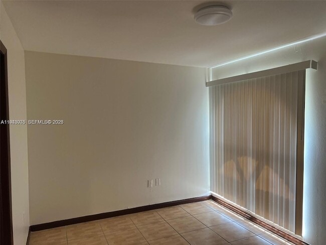 Building Photo - 10651 SW 108th Ave