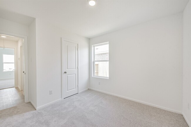 Building Photo - 710 Zuppino Ln