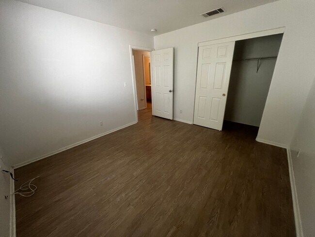 Building Photo - 6320 Mesquite Ave