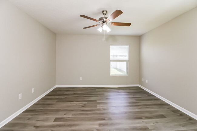 Building Photo - 95017 Timberlake Dr