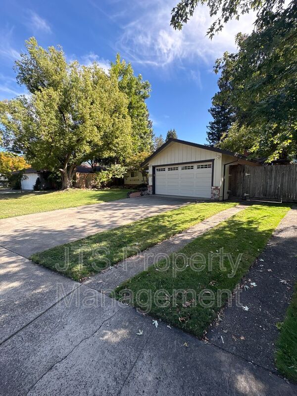 Building Photo - 6116 Mauer Ave