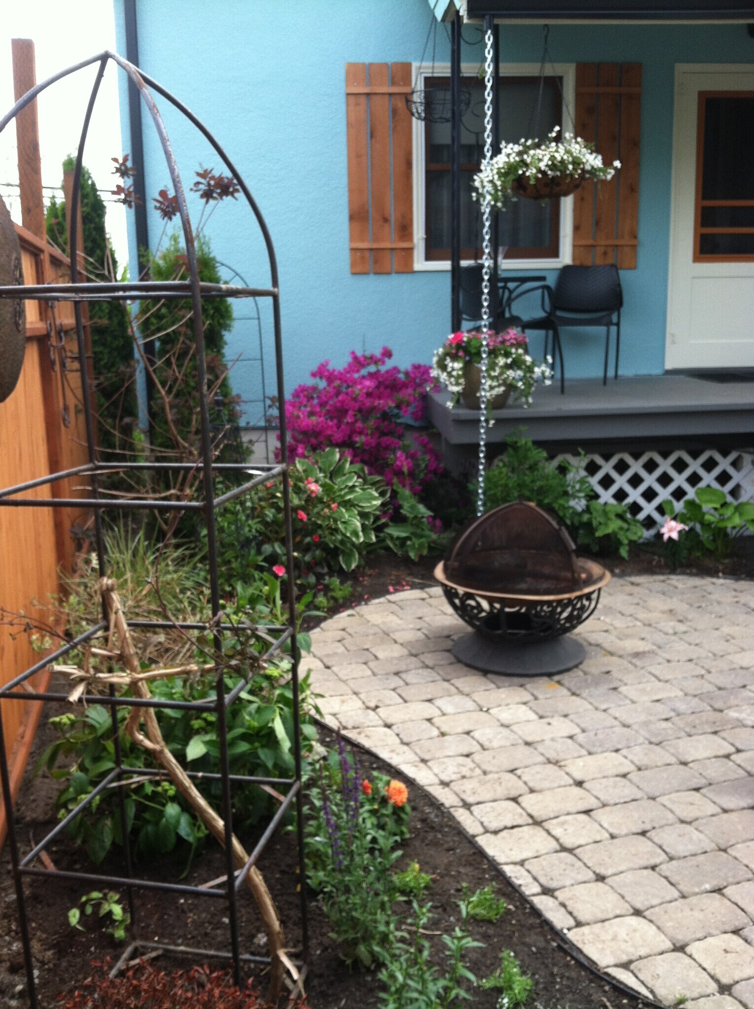 Building Photo - 2732 Eldridge Ave