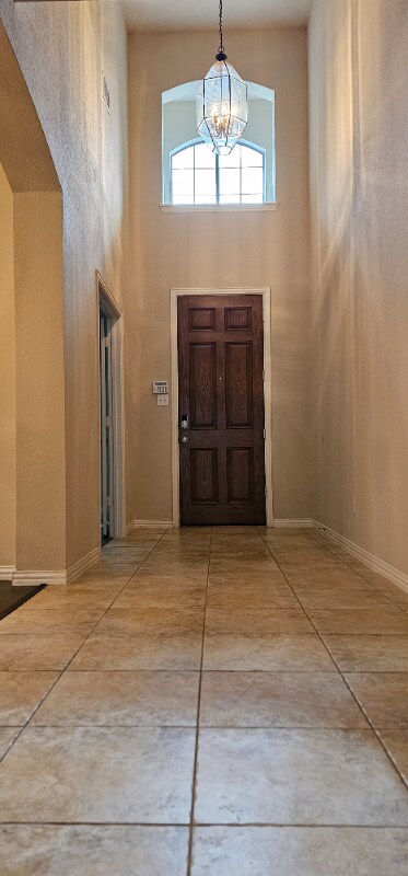 Building Photo - 900 Hidden Springs Ct