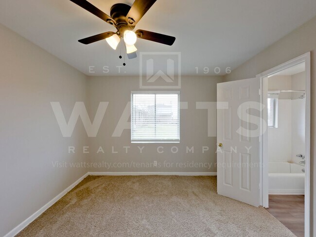 Building Photo - 953 5th St