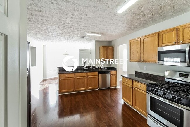 Building Photo - 4 Bedroom Pet-Friendly Home in Decatur, GA with Main Street Renewal