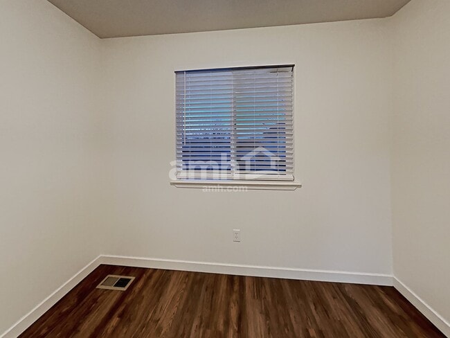 Building Photo - 19879 Alleghenny Way