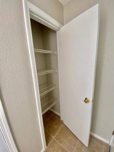 Building Photo - 2253 Tierra De Oro Way