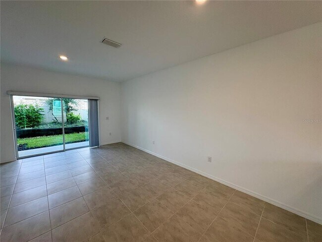 Building Photo - 8584 Daybreak St