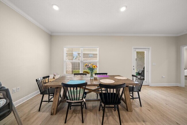 Building Photo - 93 Eagles Nest Dr