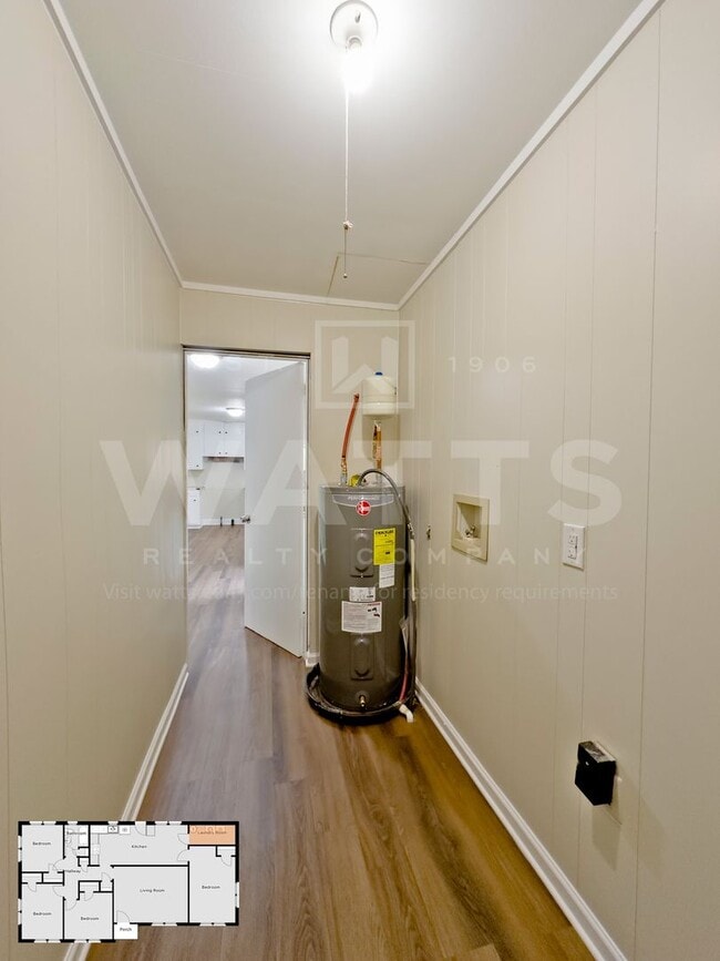 Building Photo - 4-Bedroom 1-Bath House in Killough Springs...