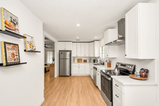 Building Photo - 3508 Omega St