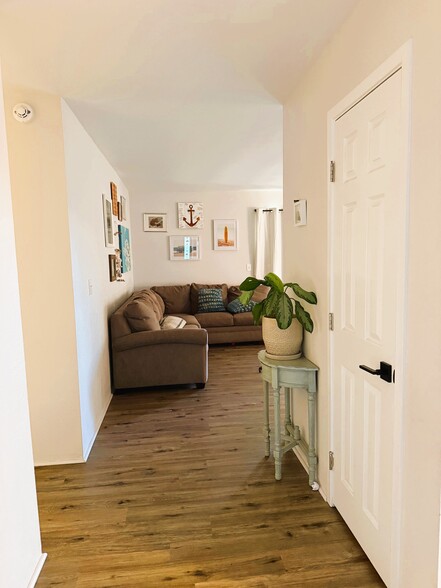 Building Photo - 5407 Rocking Horse Ln