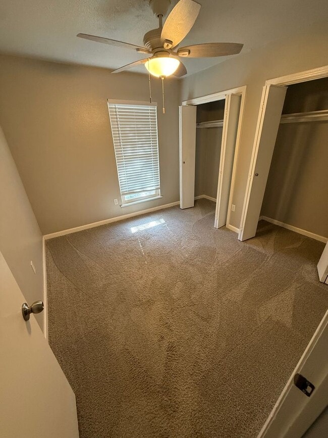 Building Photo - $500 OFF THE FIRST FULL MONTHS RENT!!! walking distance to TCU!! Brick 4 bed 2 bath 2 car Garage ...
