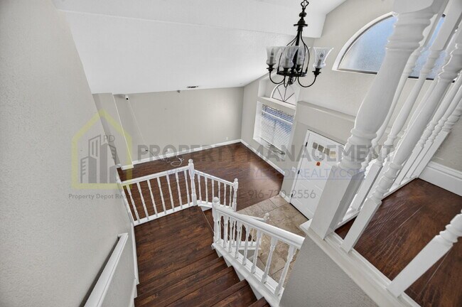 Building Photo - Spacious 4-Bedroom Retreat with 2.5 Baths
