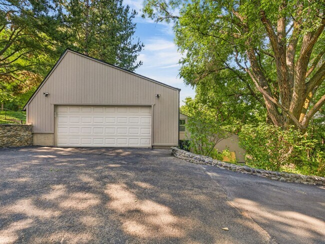 Building Photo - 11107 Gambel Oak Cir