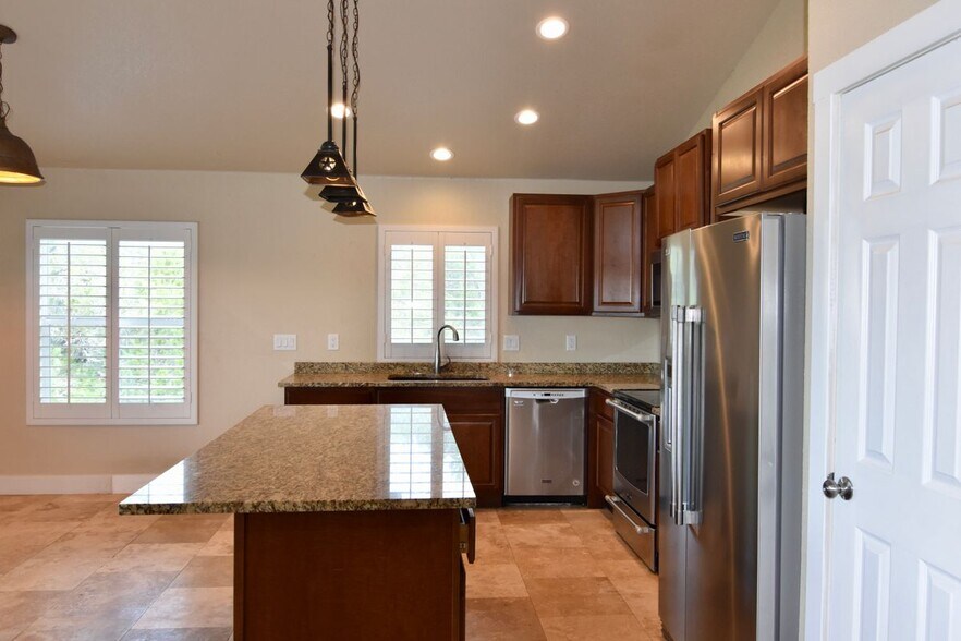 Building Photo - 112 Ridge Harbor Dr