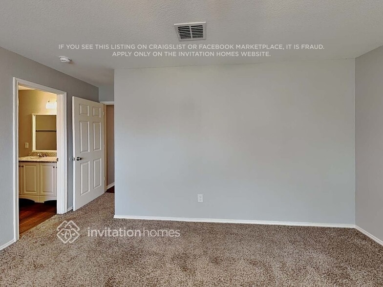 Building Photo - 825 Poncho Ln