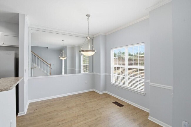 Building Photo - 1732 Pryor Rd SW