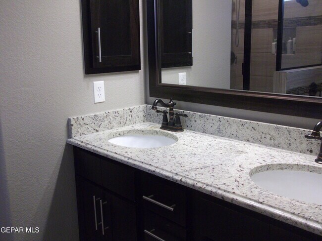 Building Photo - 7836 Enchanted View Dr