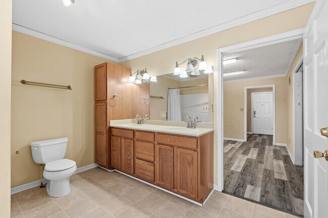 Building Photo - Plymouth