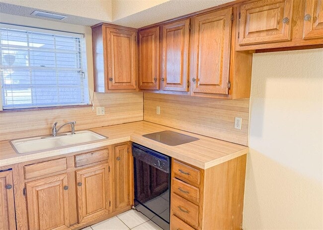 Building Photo - 3622 Wynn Cir