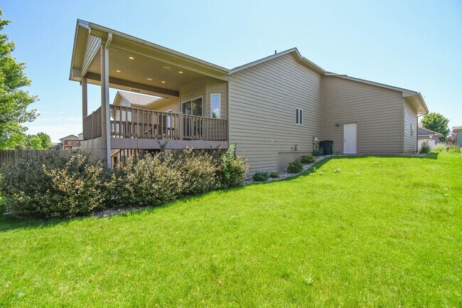 Building Photo - South Sioux Falls Rental with Open Layout ...