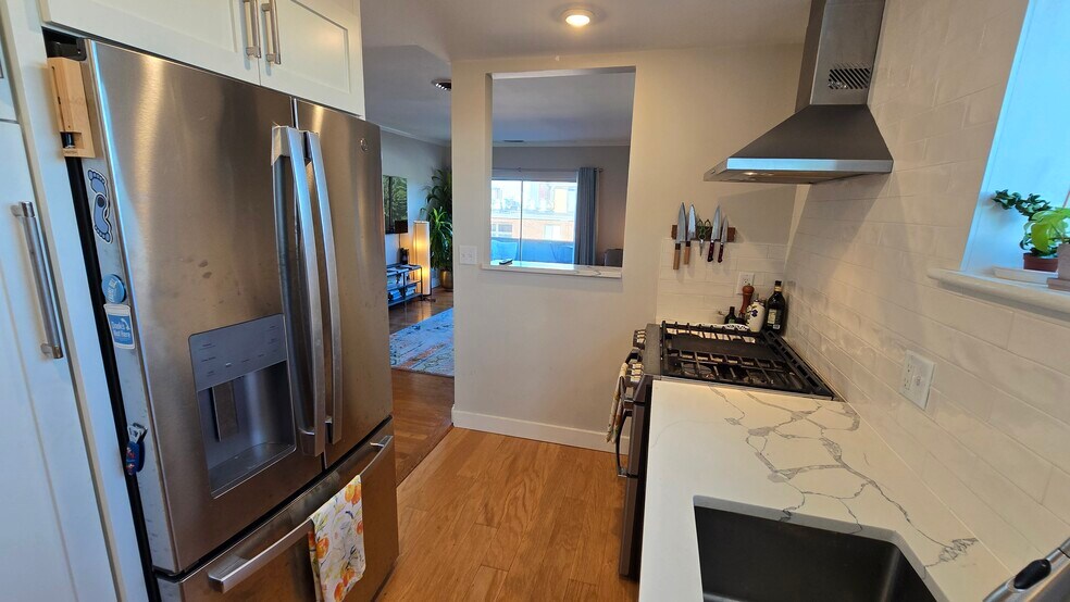 Building Photo - 20 Stearns Rd