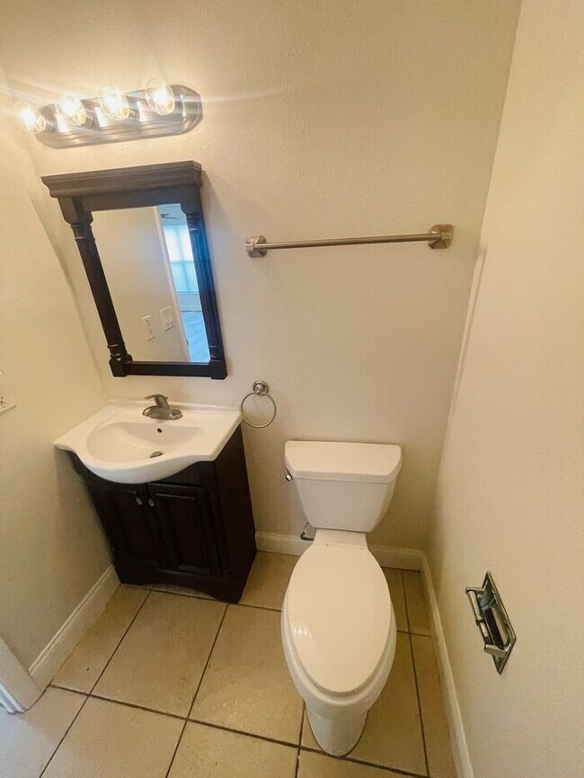 Building Photo - HIDDEN CREEK CONDO-1602 Bending Brook Way ...