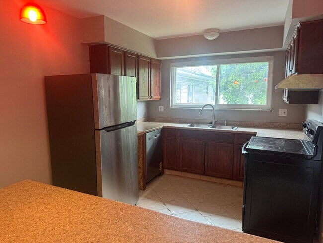 Building Photo - 4859 Mansfield Ave