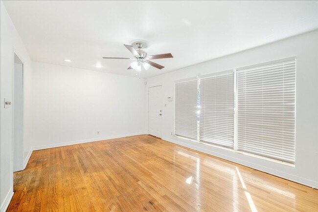 Building Photo - 202 Juniper Dr