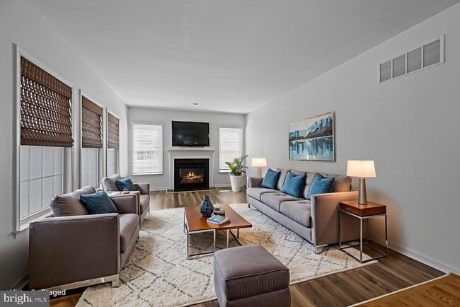 Building Photo - 4018 Tiber Falls Dr