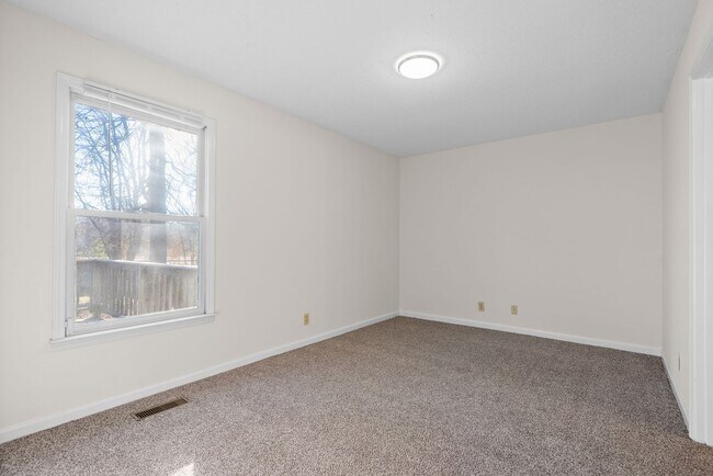 Building Photo - 3 Bedroom Home For Rent In The Quail Ridge Neighborhood!