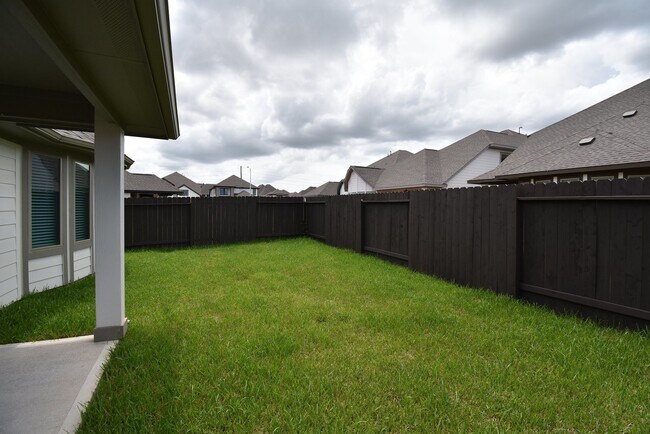 Building Photo - 8930 Field Daisy Ct
