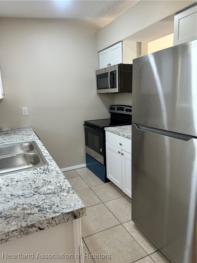 Building Photo - 3303 Astoria Ave